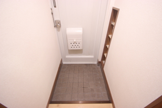 玄関　※別部屋の写真です