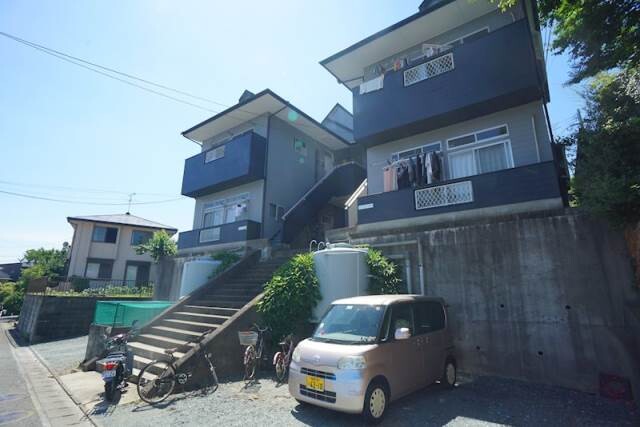 福岡市東区香椎駅東のアパートの建物外観