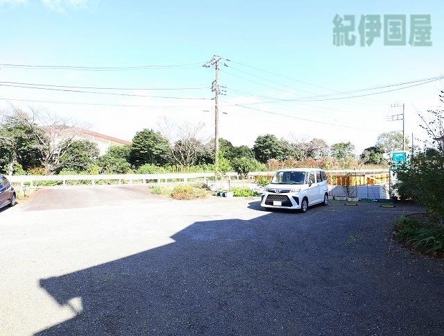 【グリーンハイツ（和田河原）の駐車場】