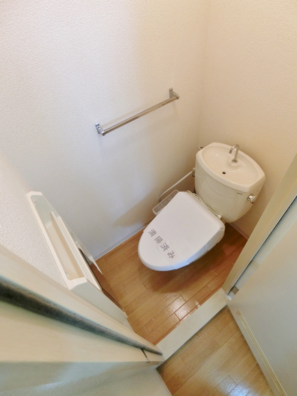 トイレ　温水洗浄便座付きの洋式水洗トイレになります♪♪♪