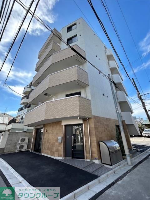 【荒川区荒川のマンションの建物外観】