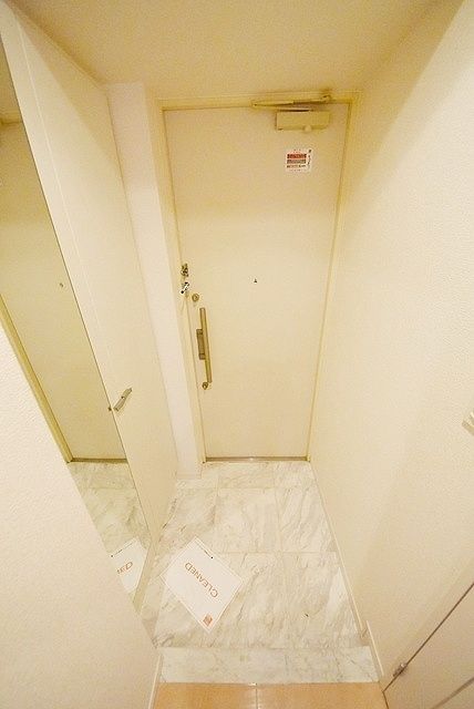 【中央区日本橋茅場町のマンションの玄関】