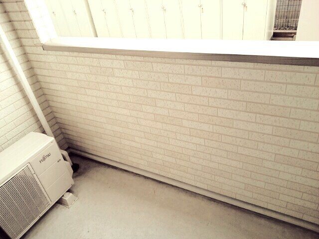 バルコニー　お洗濯にも便利なバルコニー付き