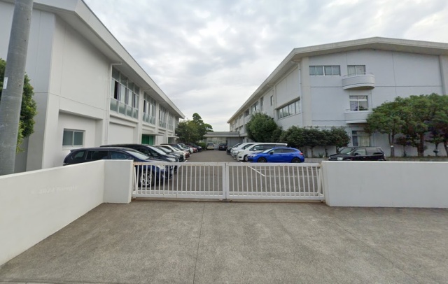 小学校　焼津市立小川小学校（小学校）まで715m
