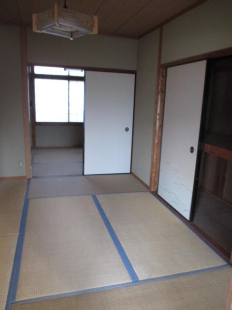 第二吉備生ハイツの居間写真