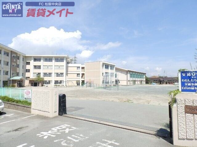 小学校　松阪市立港小学校（小学校）まで1861m