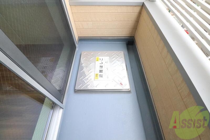 バルコニー　単身者にはちょうどいいバルコニーです