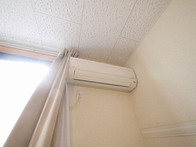 その他　エアコン付き