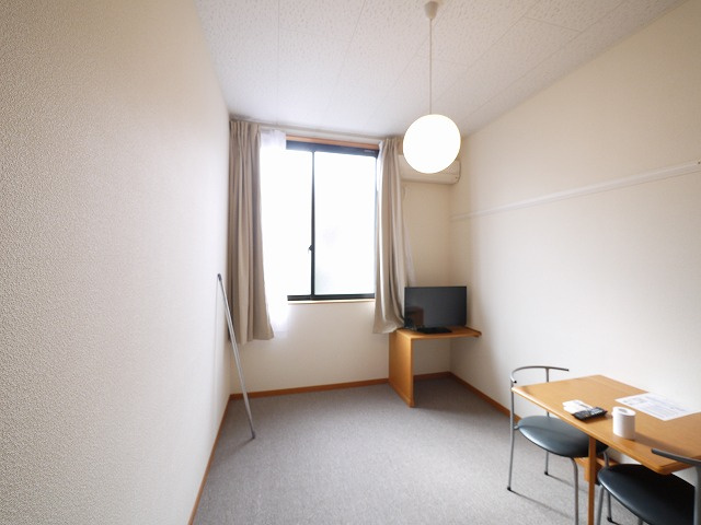 居室・リビング　使いやすい居間です