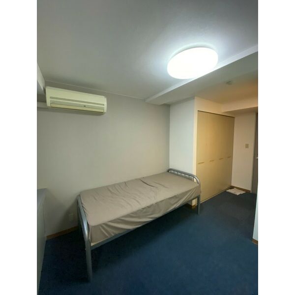 居室・リビング　イメージとして同建物他部屋を表示しています