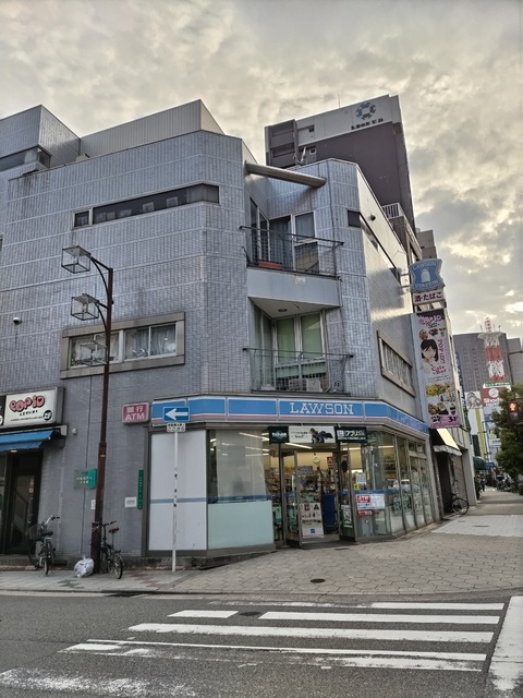 コンビニ　ローソン日本橋４丁目店（コンビニ）まで290m