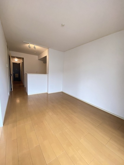 居室・リビング　※他号室の写真です