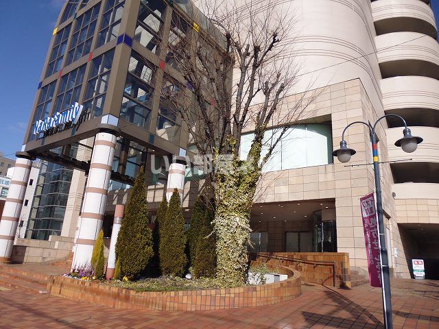 ショッピングセンター　ならファミリー（ショッピングセンター）まで810m