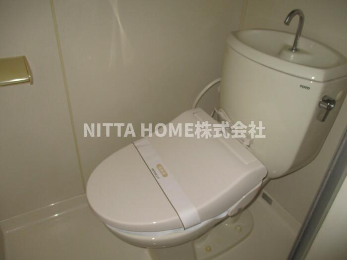 トイレ　バストイレ別ですよ☆