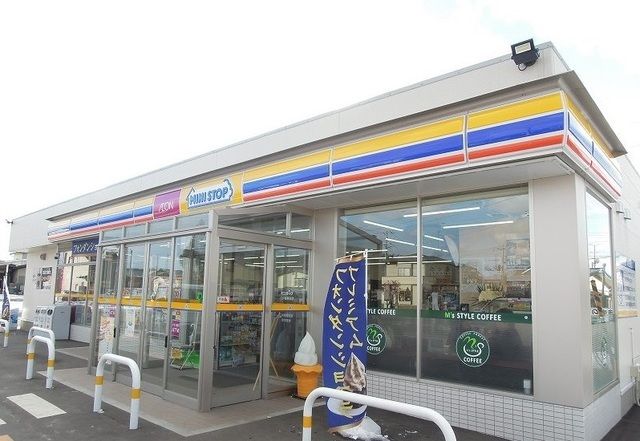 コンビニ　ミニストップ八戸高専前店（コンビニ）まで950m