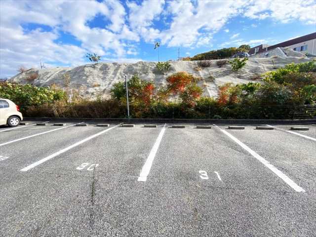 駐車場　エントランス