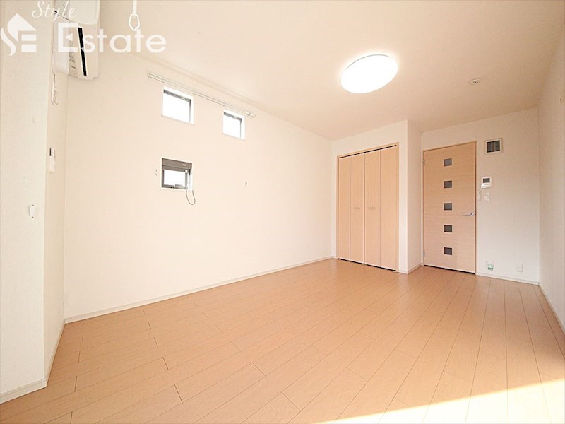 居室・リビング　内装