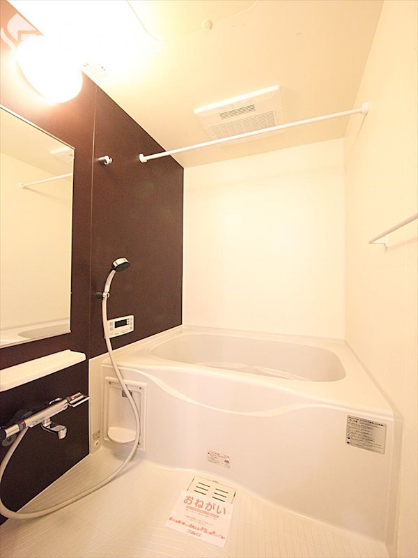 バス・シャワールーム　バスルーム