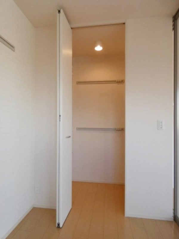 収納　図面と現状に相違がある場合には現状を優先