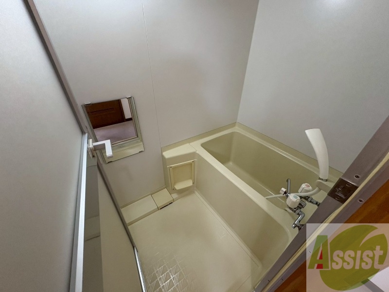 バス・シャワールーム　お風呂になります。一日の疲れを癒してくださいね。