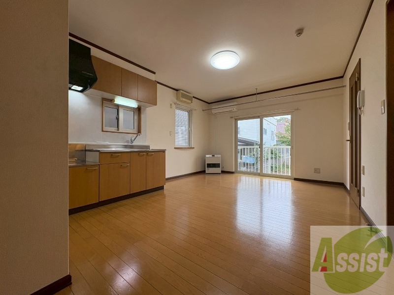 居室・リビング　広くてきれいなリビングです！快適に過ごせそうですね。