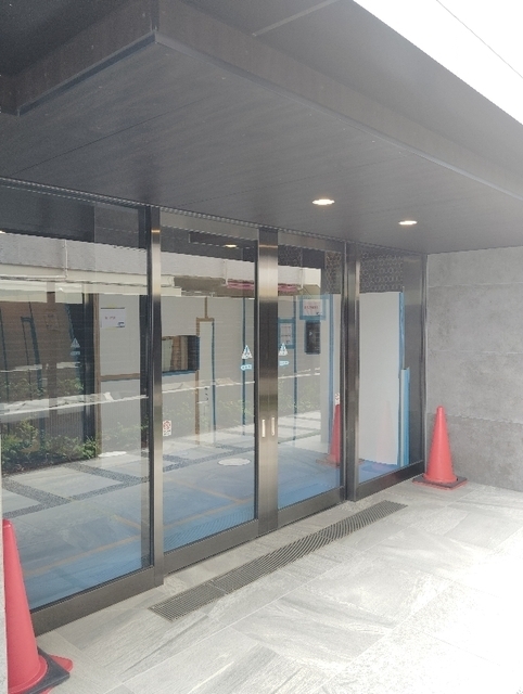 エントランス　エントランス