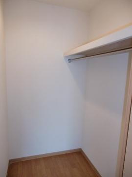 　収納　オークインクローゼット