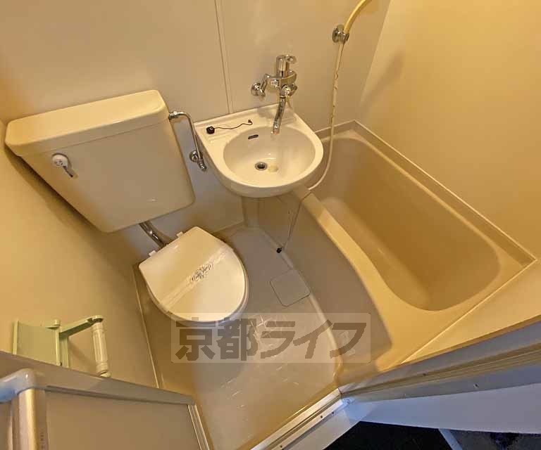 バス・シャワールーム　３点ユニットバスですね！