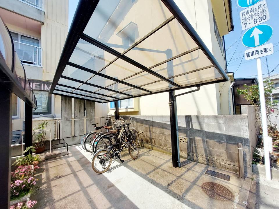 駐車場　駐輪場