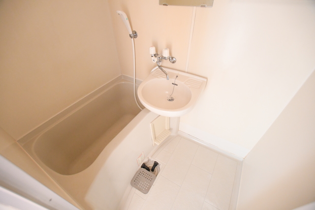 バス・シャワールーム　浴室