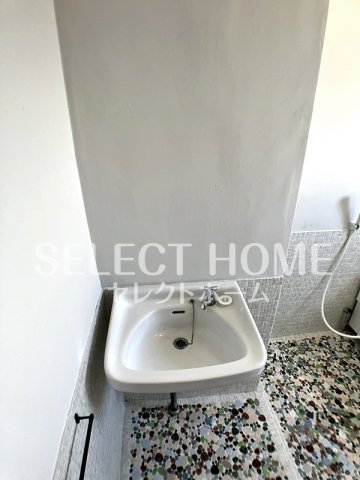 洗面設備　独立洗面台、朝の身支度には欠かせません