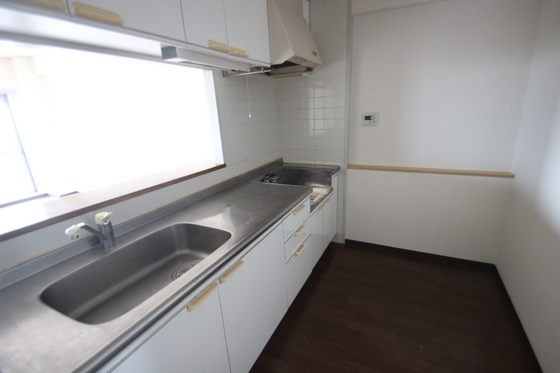 キッチン　※別部屋の写真です