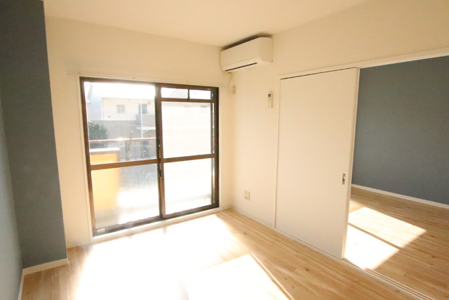 居室・リビング　南向きの為、日当たり良好です。