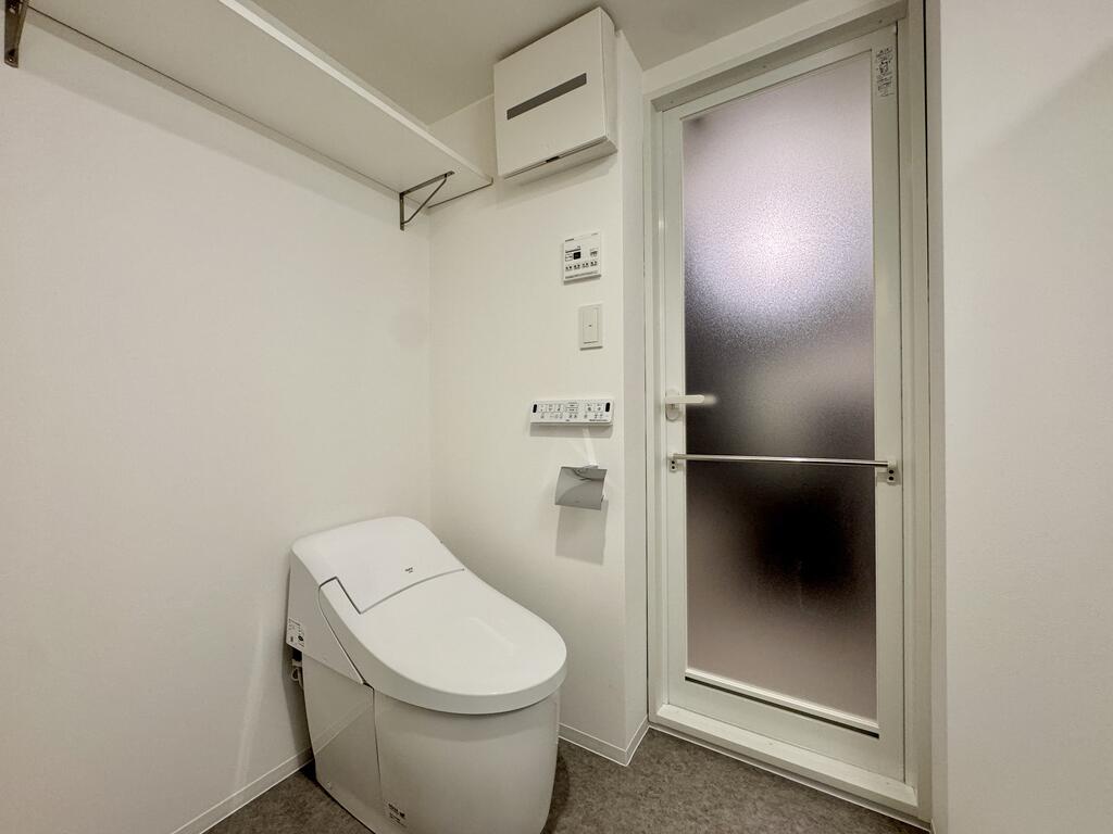 トイレ　タンクレスで使いやすい