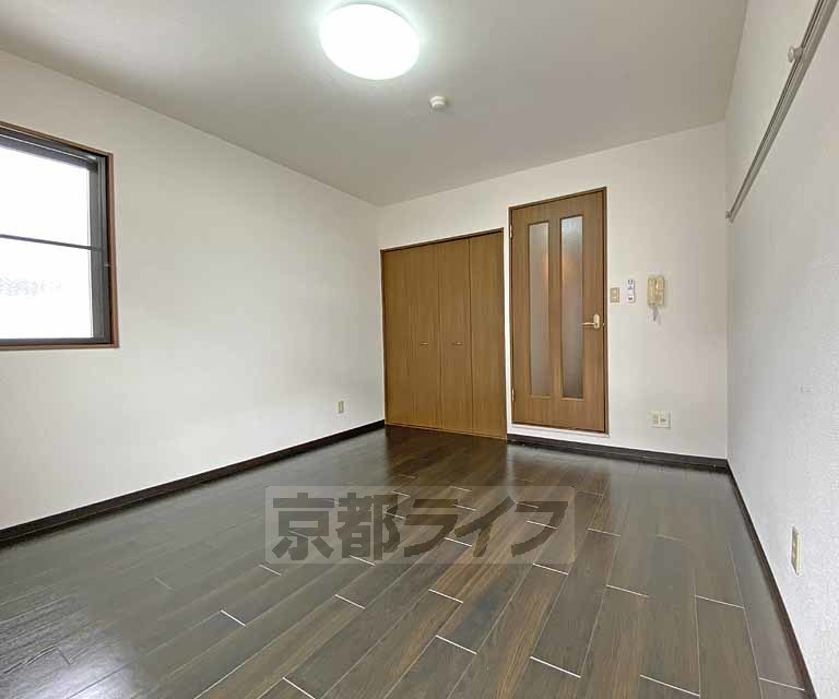 居室・リビング　北山駅すぐ！生活便利な立地に建つ１Ｋです。