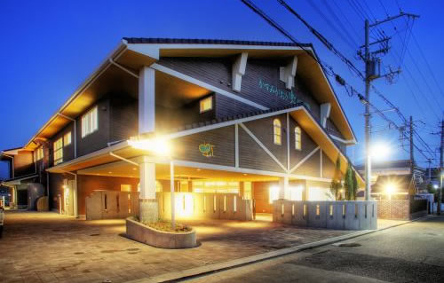 幼稚園・保育園　かすみがおか虹こども園（幼稚園・保育園）まで420m