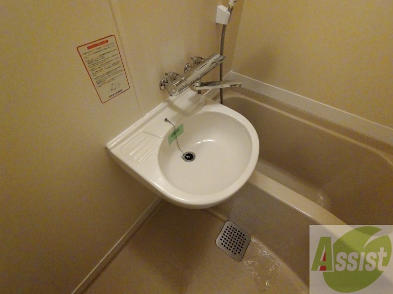 洗面設備　こちらに洗面台があります。朝の洗顔はこちらで。