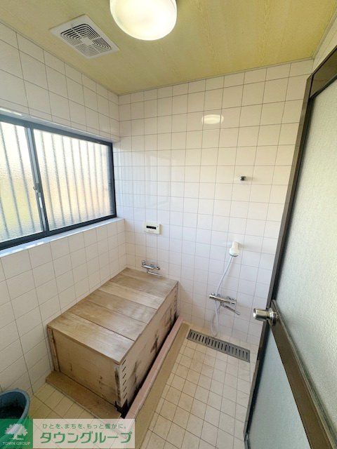 バス・シャワールーム　庭