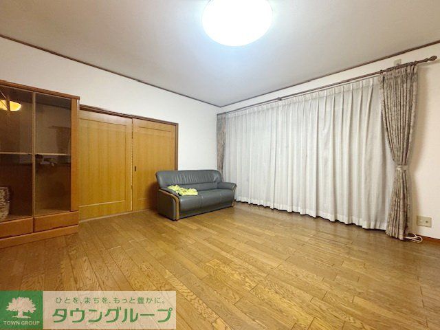 居室・リビング　エントランス