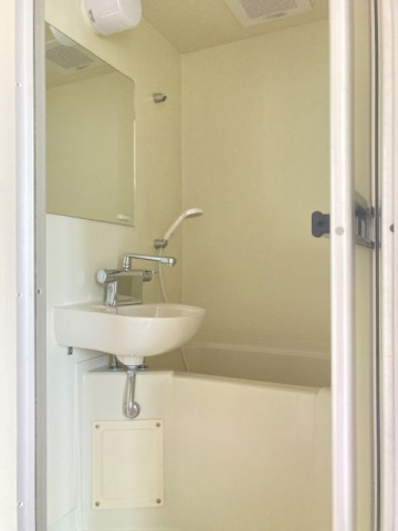 洗面設備　別号室の写真です（反転）