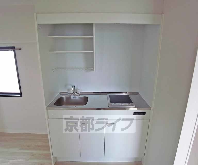 キッチン　単身にはちょうどよいキッチン