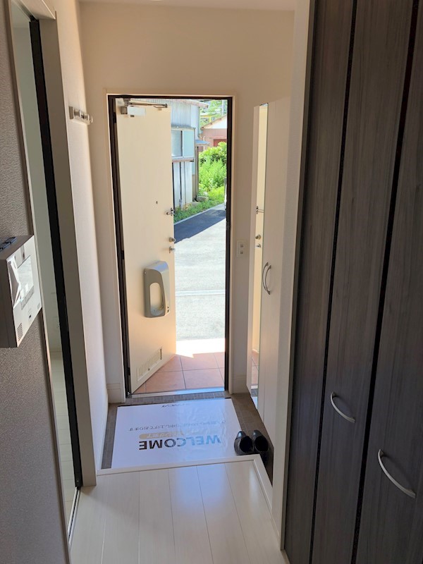 玄関　☆玄関収納充実☆