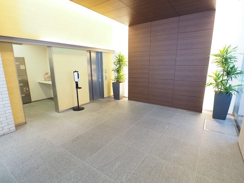 エントランス　エントランス