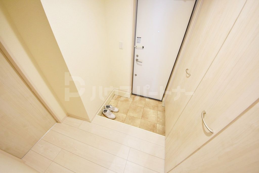 玄関　※同施工参考写真※