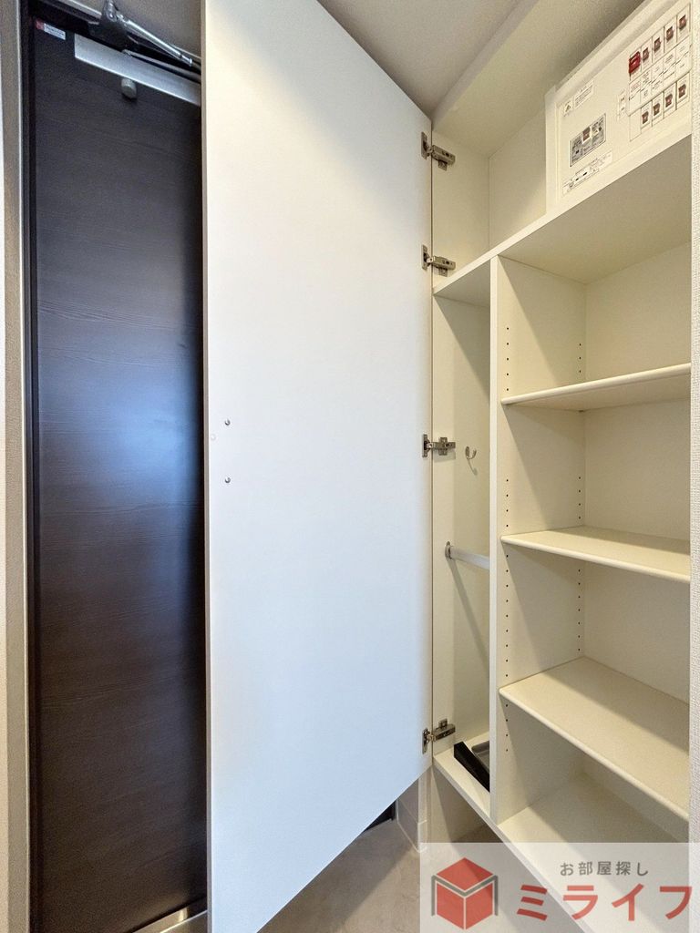 玄関　同施工会社・同仕様イメージ