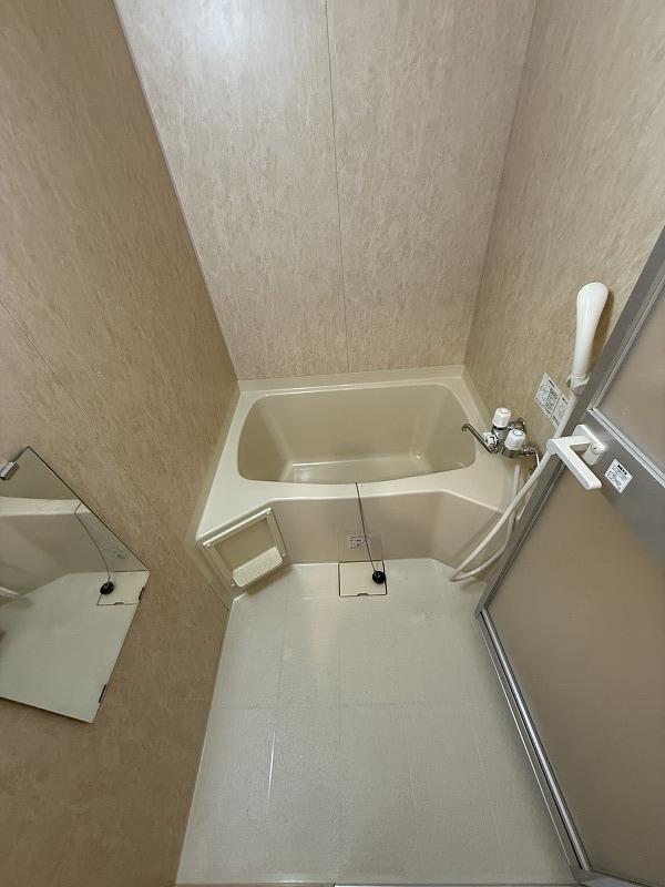 バス・シャワールーム　浴室