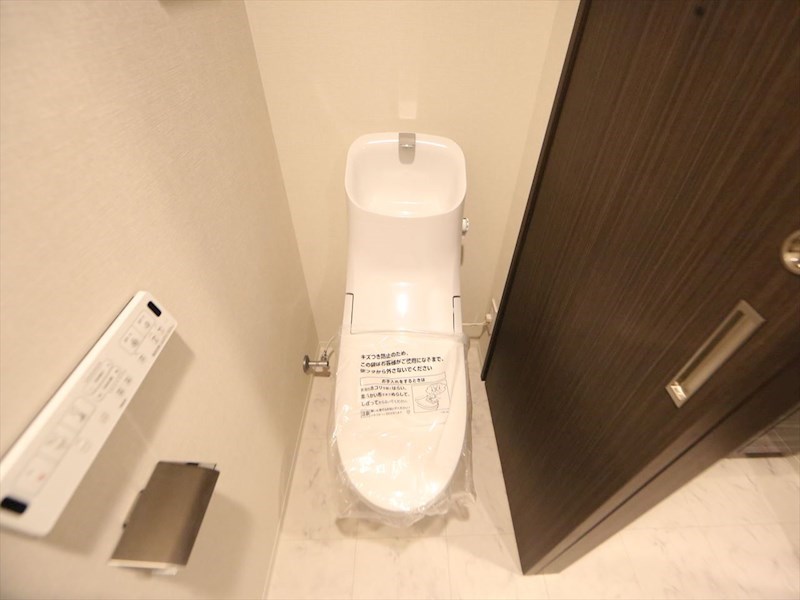 トイレ　温水洗浄暖房便座付トイレ