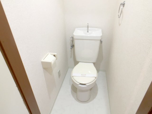 トイレ　別号室参考写真