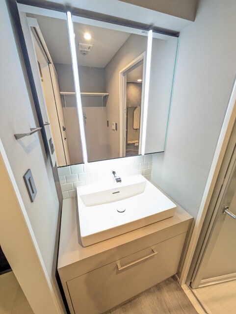 洗面設備　洗面化粧台