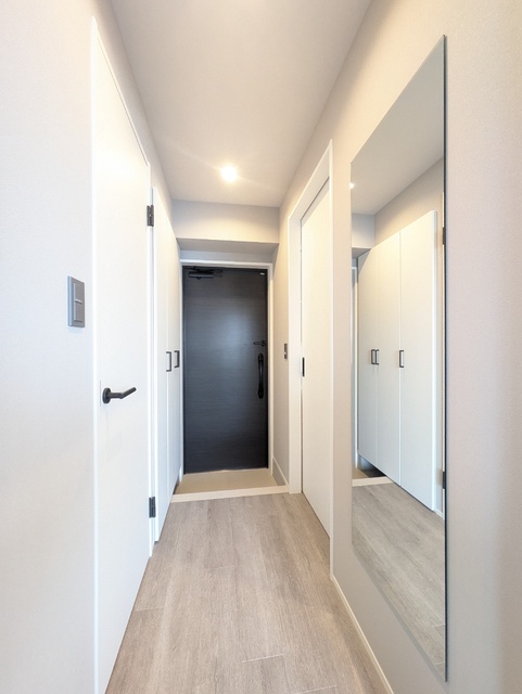 玄関　廊下～玄関スペース